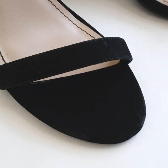 *Relisted* Anne Michelle Women's Black Velvet Cross Toe Ankle Strap 4" Heels 7.5 - Picture 6 of 11